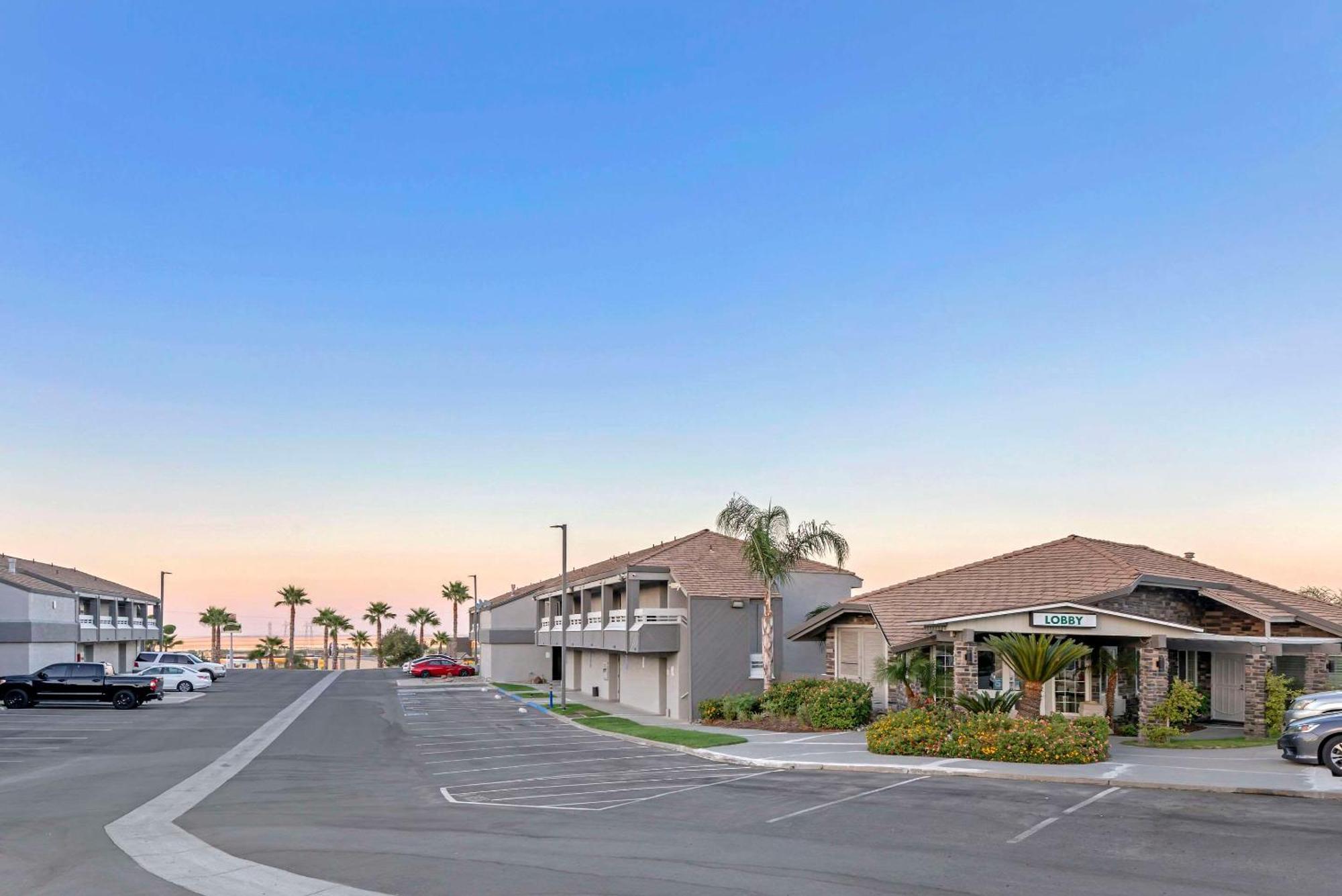 Quality Inn Kettleman City Near Hwy 41 Zewnętrze zdjęcie
