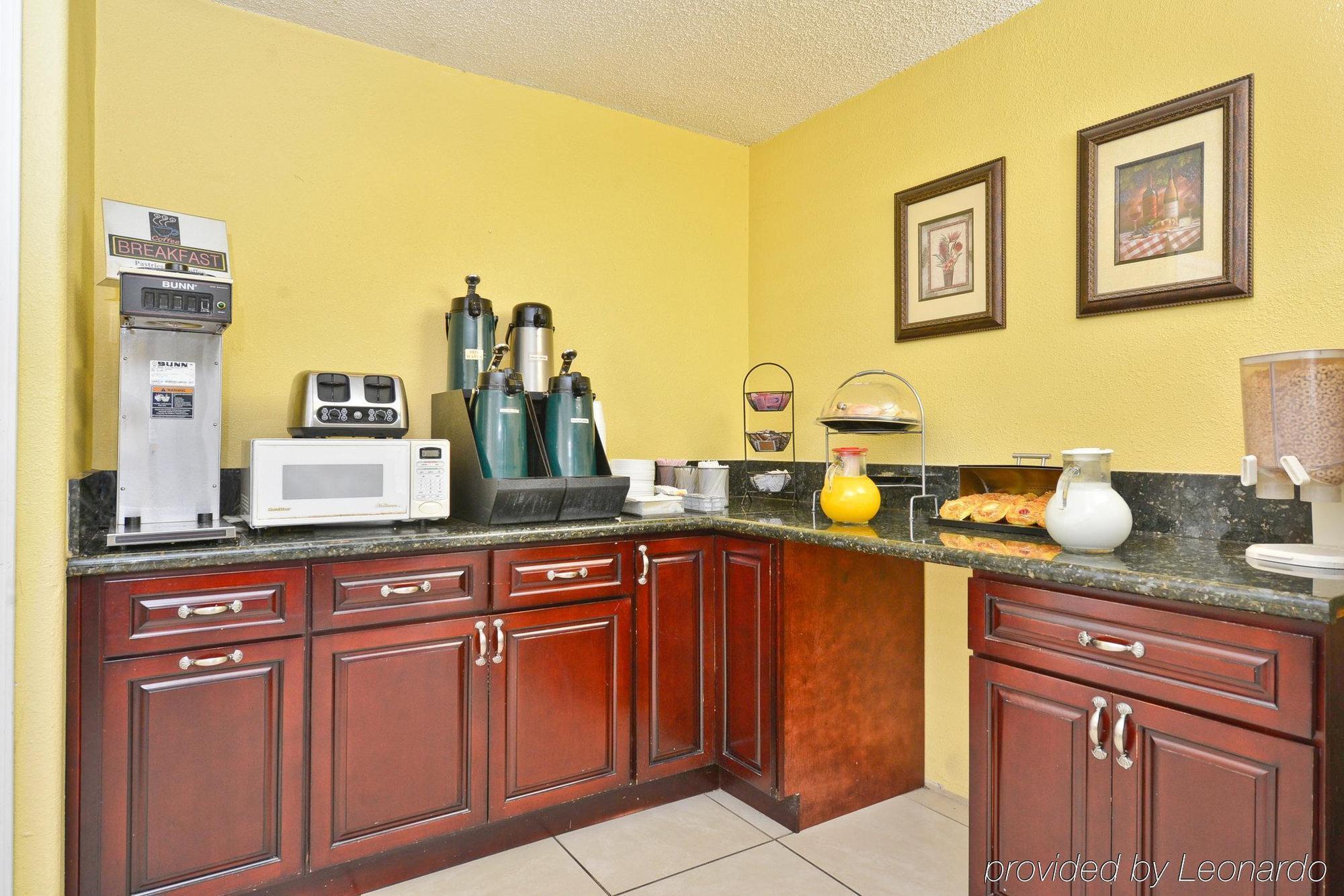 Quality Inn Kettleman City Near Hwy 41 Zewnętrze zdjęcie
